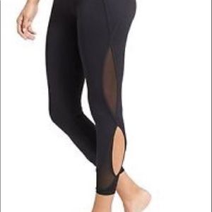 Athleta Salutation 7/8 legging